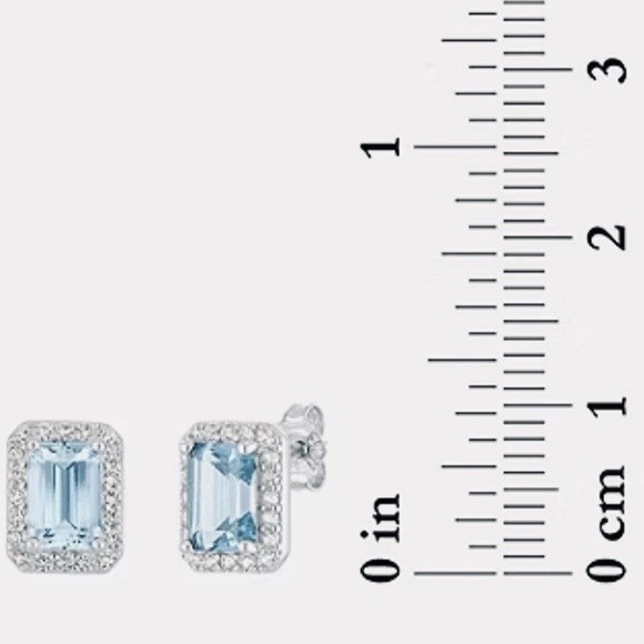 Genuine Blue Topaz 925 Sterling Silver Emerald Cut Stud Earrings in Gift Box NEW - Picture 6 of 6